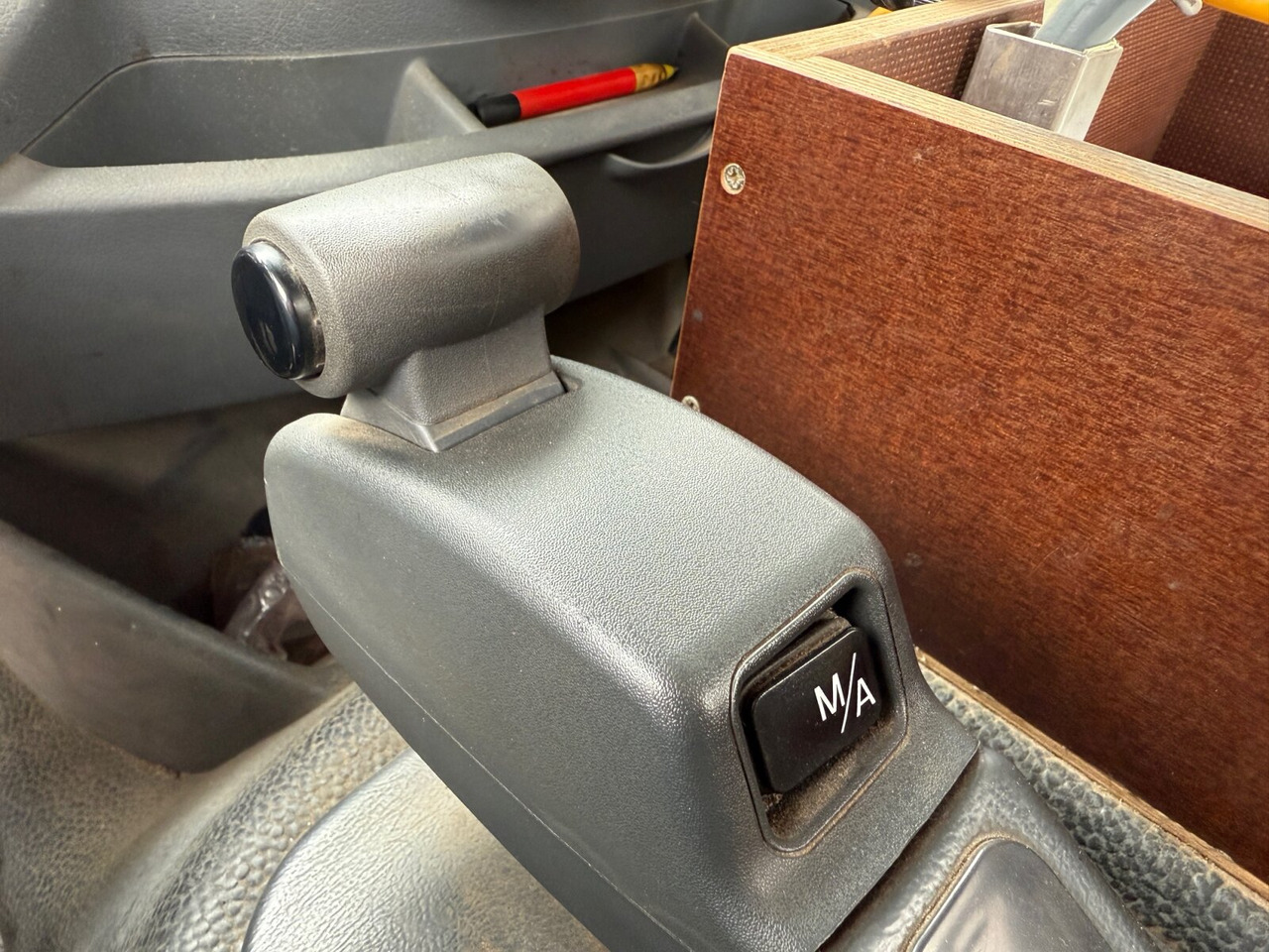 Komunalni tovornjak Mercedes-Benz Axor 1824 AK 4x4 Axor 1824 AK 4x4, Tele-Absetzer, Winterdienstausstattung: slika 7
