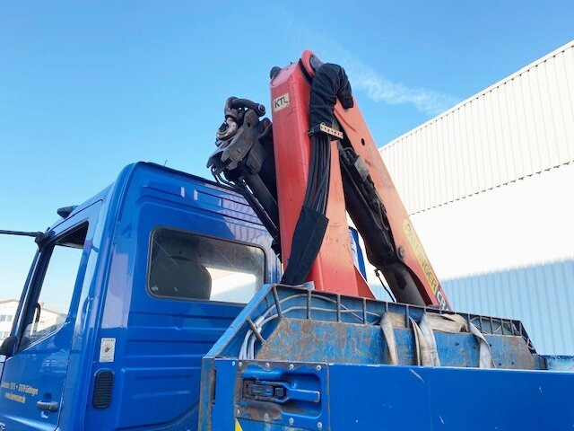 Mercedes-Benz Axor 1828 L 4x2 Axor 1828 L 4x2 mit Kran Palfinger PK 9501, Funk - Tovornjak z dvigalom, Tovornjak s kesonom: slika 2 Mercedes-Benz Axor 1828 L 4x2 Axor 1828 L 4x2 mit Kran Palfinger PK 9501, Funk - Tovornjak z dvigalom, Tovornjak s kesonom: slika 2