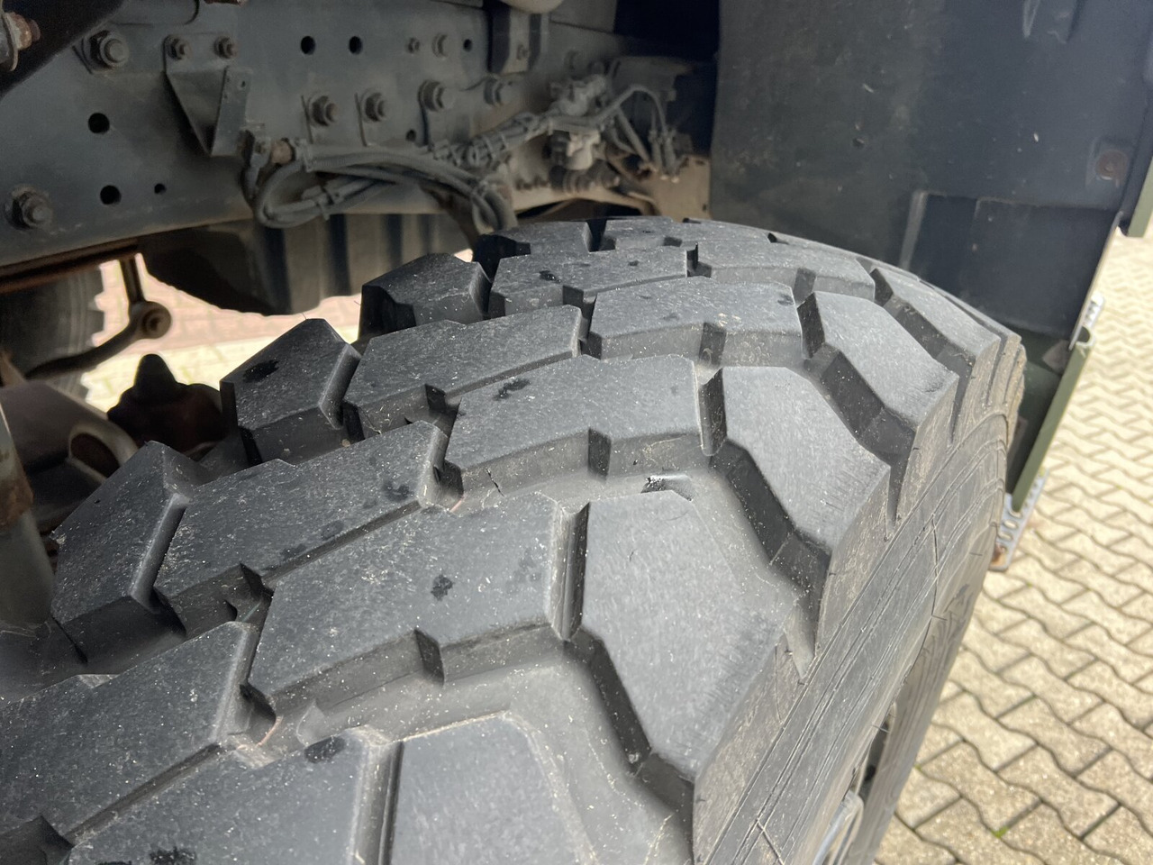 Mercedes-Benz Axor 1829 A 4x4 Axor 1829 A 4x4, Ex- - Tovornjak s kesonom: slika 2 Mercedes-Benz Axor 1829 A 4x4 Axor 1829 A 4x4, Ex- - Tovornjak s kesonom: slika 2