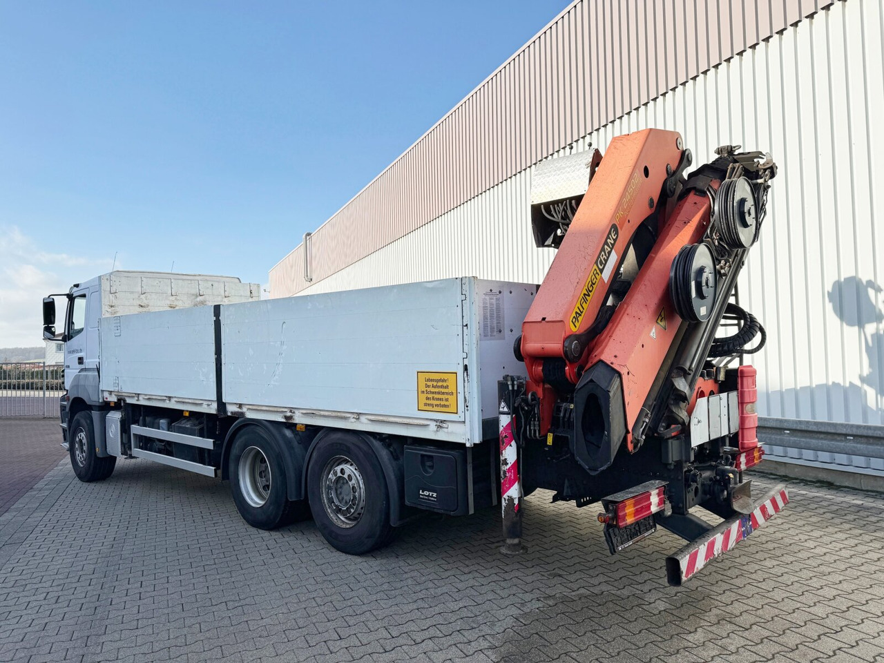 Tovornjak z dvigalom Mercedes-Benz Axor 2536/43 L 6x2 Axor 2536/43 L 6x2 mit Heckkran Palfinger PK 24502 F: slika 12