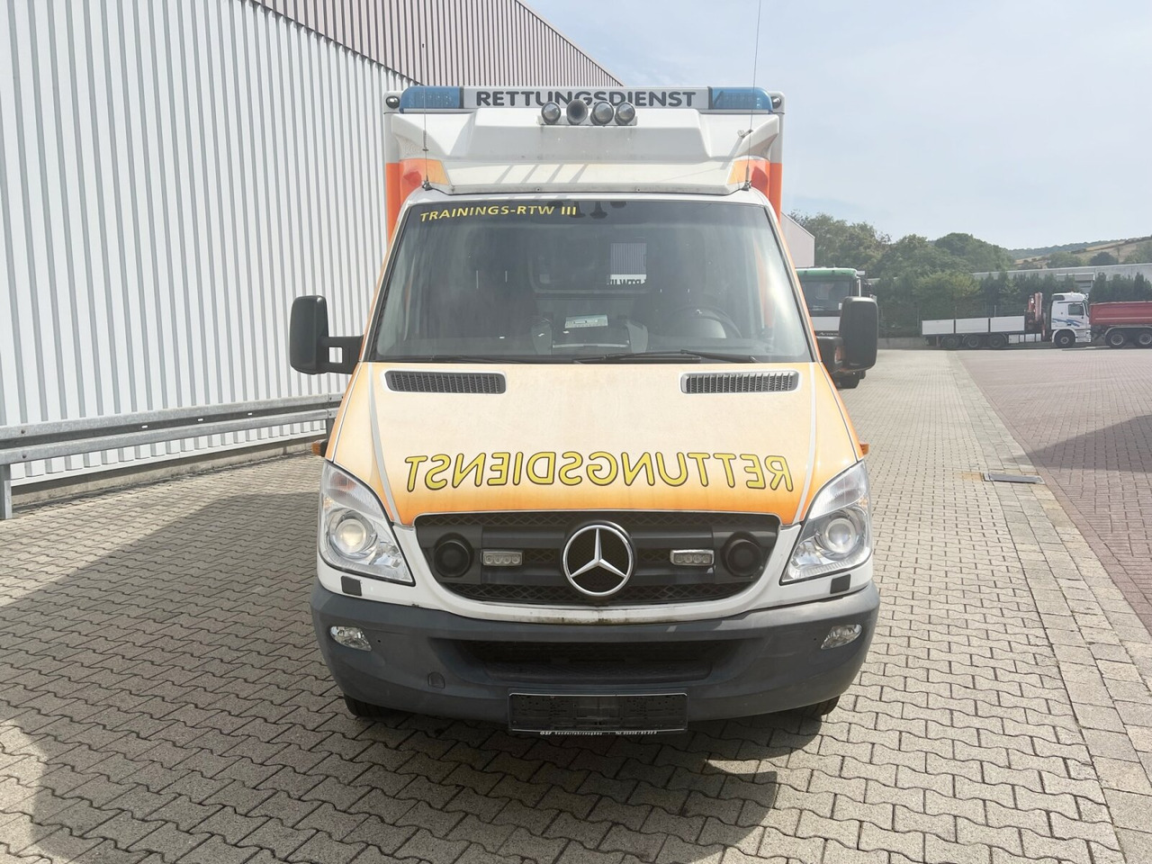 Reševalno vozilo Mercedes-Benz Sprinter 516 CDI 4x2 Sprinter 516 CDI 4x2, Rettungswagen, Bi-Xenon: slika 8