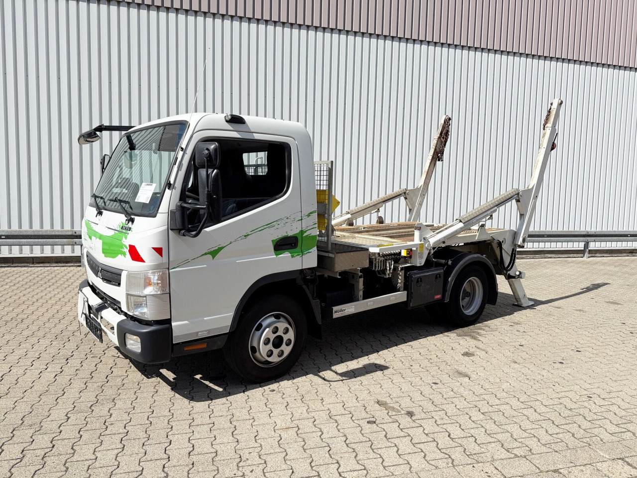 Komunalni tovornjak Mitsubishi Canter Fuso 7C15 4x2 Canter Fuso 7C15 4x2, Tele-Absetzer, Vereiterbar bis 10m³: slika 1