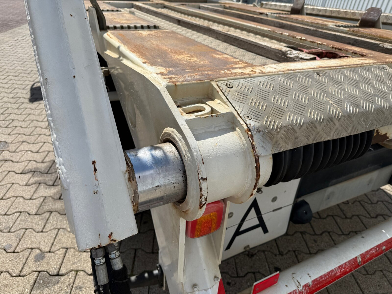 Mitsubishi Canter Fuso 7C15 4x2 Canter Fuso 7C15 4x2, Tele-Absetzer, Vereiterbar bis 10m³ - Komunalni tovornjak: slika 3 Mitsubishi Canter Fuso 7C15 4x2 Canter Fuso 7C15 4x2, Tele-Absetzer, Vereiterbar bis 10m³ - Komunalni tovornjak: slika 3