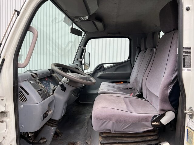 Mitsubishi Canter Fuso 7C15D 4x2 Canter Fuso 7C15D 4x2 - Tovornjak prekucnik: slika 2 Mitsubishi Canter Fuso 7C15D 4x2 Canter Fuso 7C15D 4x2 - Tovornjak prekucnik: slika 2