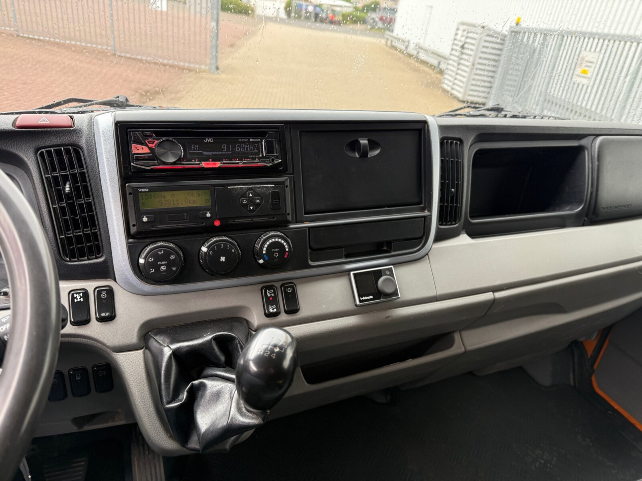 Mitsubishi Fuso 6C18D 4x4 Doka Fuso 6C18D 4x4 Doka - Tovornjak prekucnik: slika 4 Mitsubishi Fuso 6C18D 4x4 Doka Fuso 6C18D 4x4 Doka - Tovornjak prekucnik: slika 4