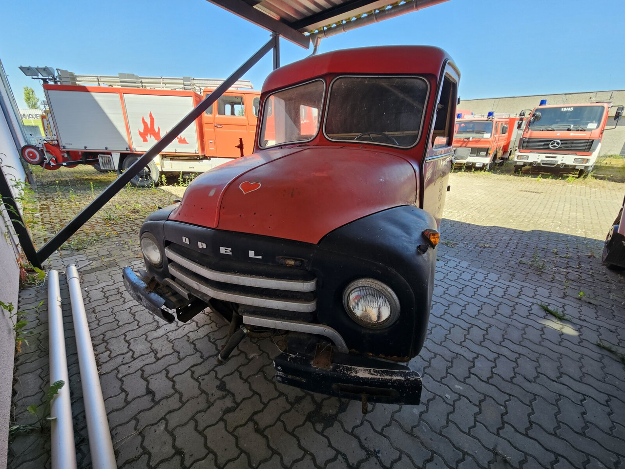 Opel Blitz LF8, Blitz, Oldtimer Feuerwehr, Restaurationsobjekt, Teilespender - Reševalno vozilo: slika 1 Opel Blitz LF8, Blitz, Oldtimer Feuerwehr, Restaurationsobjekt, Teilespender - Reševalno vozilo: slika 1