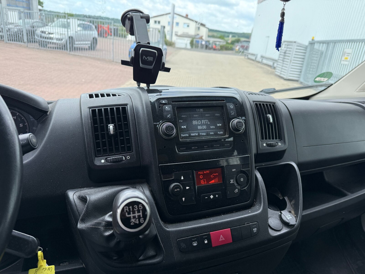 Peugeot Boxer 4x2 Doka Boxer 4x2 Doka - Dostavno vozilo s kesonom, Dostavno vozilo z dvojno kabino: slika 3 Peugeot Boxer 4x2 Doka Boxer 4x2 Doka - Dostavno vozilo s kesonom, Dostavno vozilo z dvojno kabino: slika 3