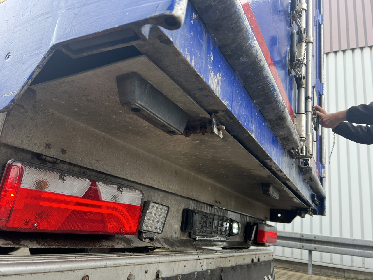 Kraker CF 200 Kraker CF 200 Schubbodenauflieger, ca. 92m³ - Polprikolica: slika 5 Kraker CF 200 Kraker CF 200 Schubbodenauflieger, ca. 92m³ - Polprikolica: slika 5