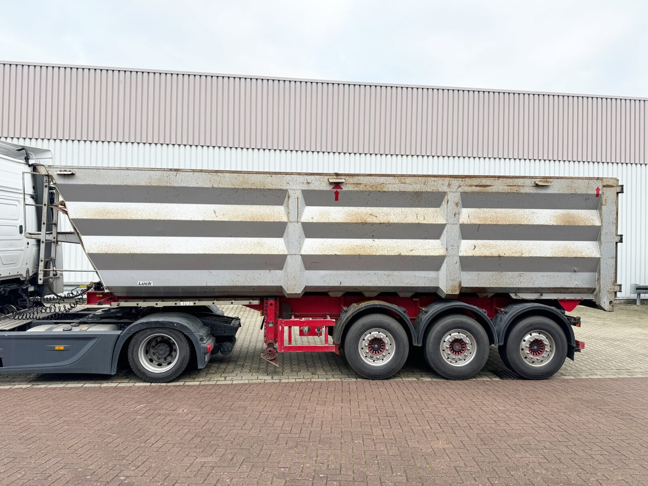 Lück SKF 35 LÜCK SKF 35, Stahlmulde ca. 37m³, Liftachse - Polprikolica: slika 4 Lück SKF 35 LÜCK SKF 35, Stahlmulde ca. 37m³, Liftachse - Polprikolica: slika 4