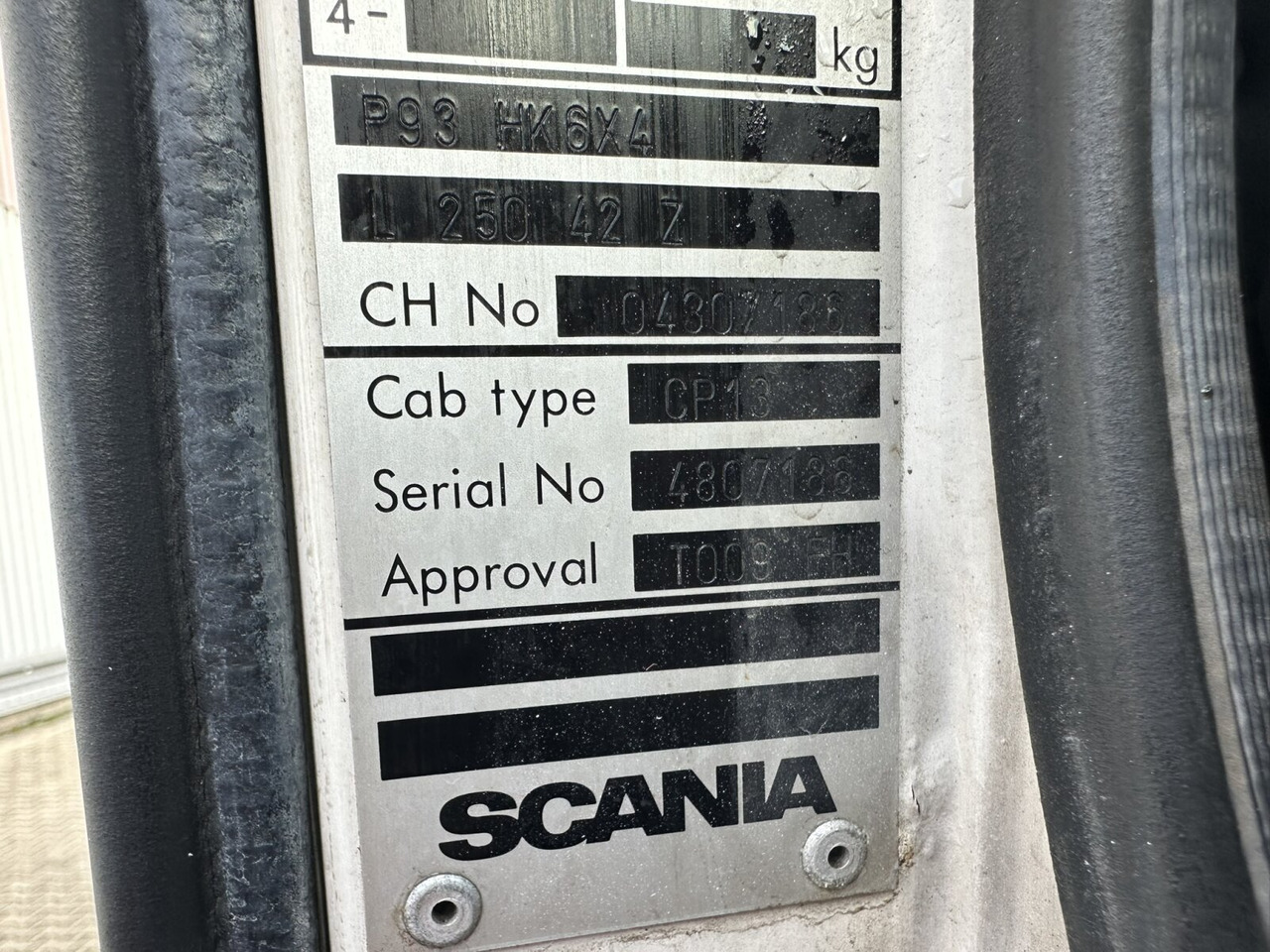 Scania P93 HK 250 6x4L P93 HK 250 6x4L - Tovornjak-šasija: slika 2 Scania P93 HK 250 6x4L P93 HK 250 6x4L - Tovornjak-šasija: slika 2