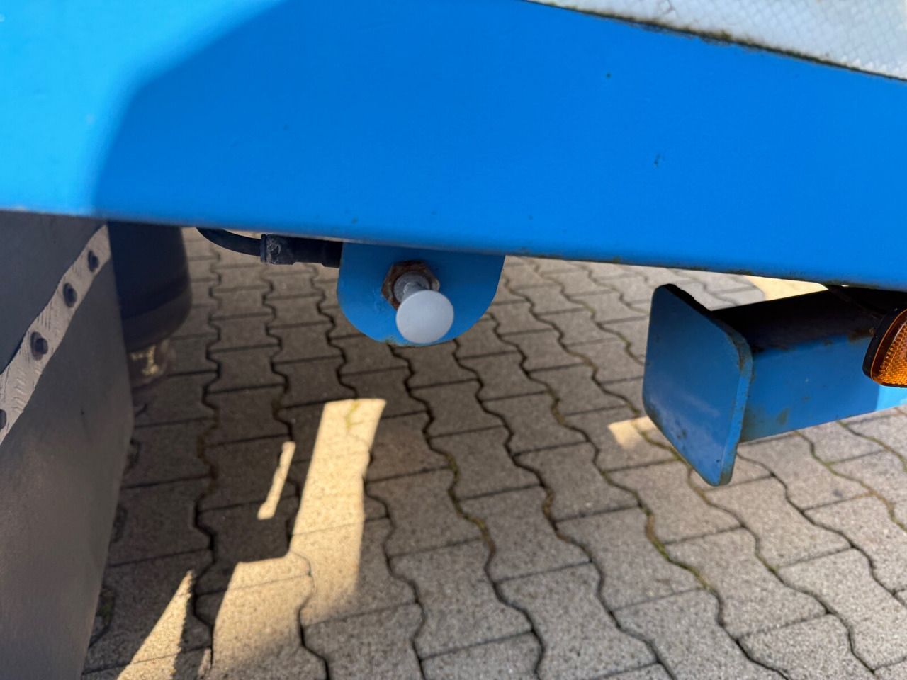 Scorpion 3-Achs Tiefladeanhänger Scorpion 3-Achs Tiefladeanhänger, Liftachse, pneumatische Auffahrrampen - Nizko noseča prikolica: slika 4 Scorpion 3-Achs Tiefladeanhänger Scorpion 3-Achs Tiefladeanhänger, Liftachse, pneumatische Auffahrrampen - Nizko noseča prikolica: slika 4