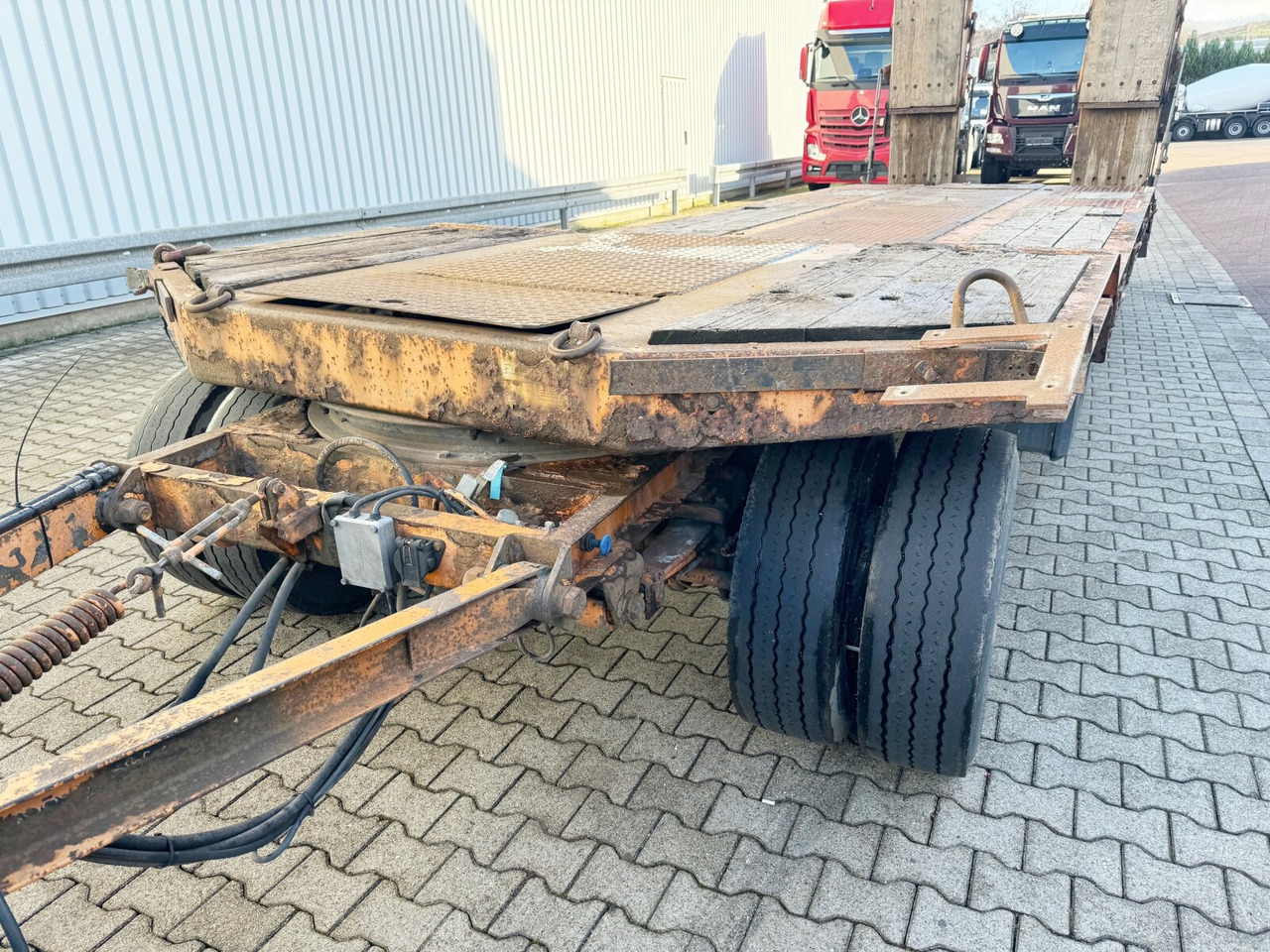 Nizko noseča prikolica za transport težkih strojev T 3 Kompakt 30,0 T 3 Kompakt  30,0, Hydr. Rampen, Verbr. auf 3m: slika 11