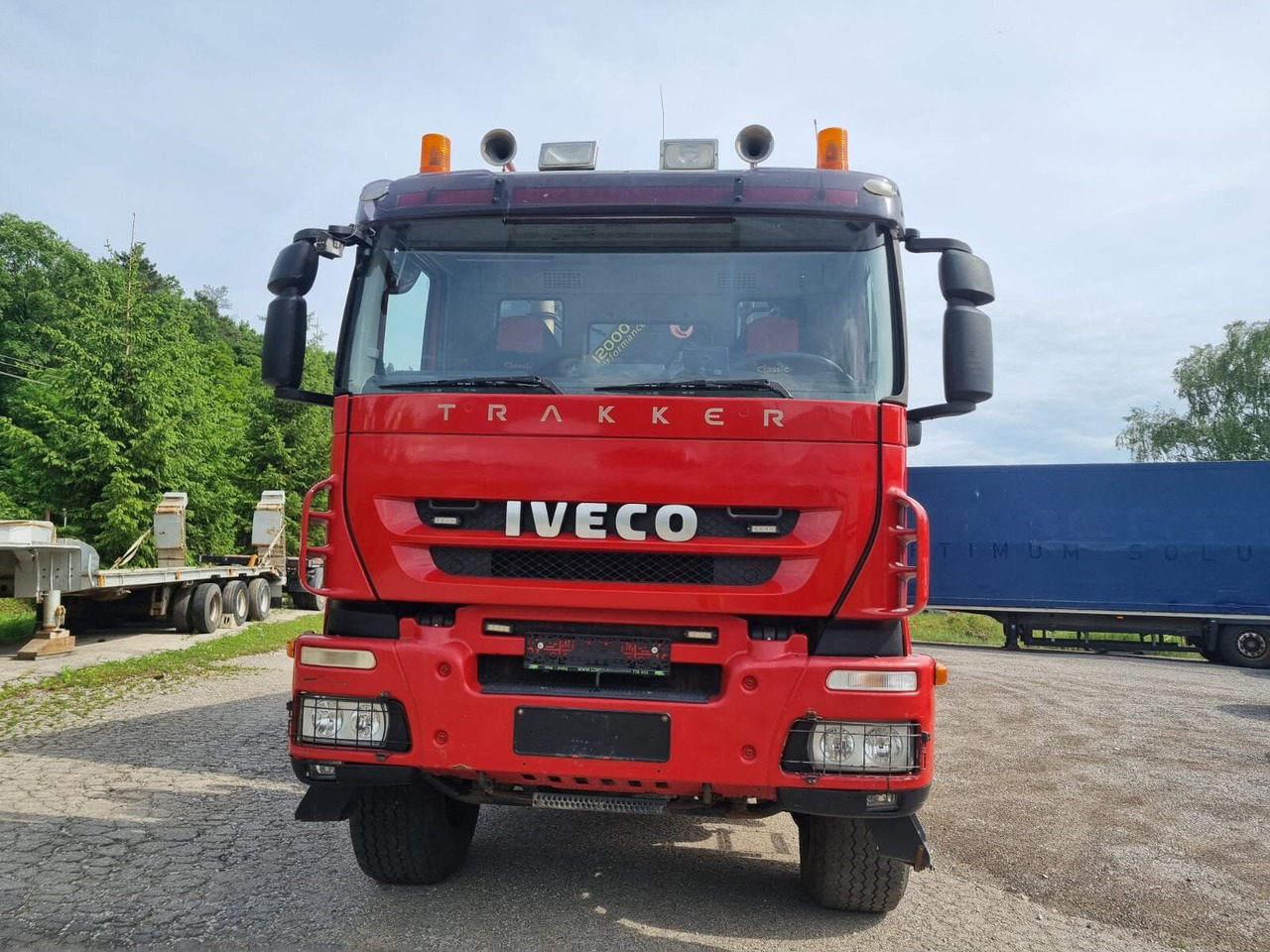Trakker AD380T41W 6x6 Trakker AD380T41W 6x6 - Tovornjak-šasija: slika 2 Trakker AD380T41W 6x6 Trakker AD380T41W 6x6 - Tovornjak-šasija: slika 2