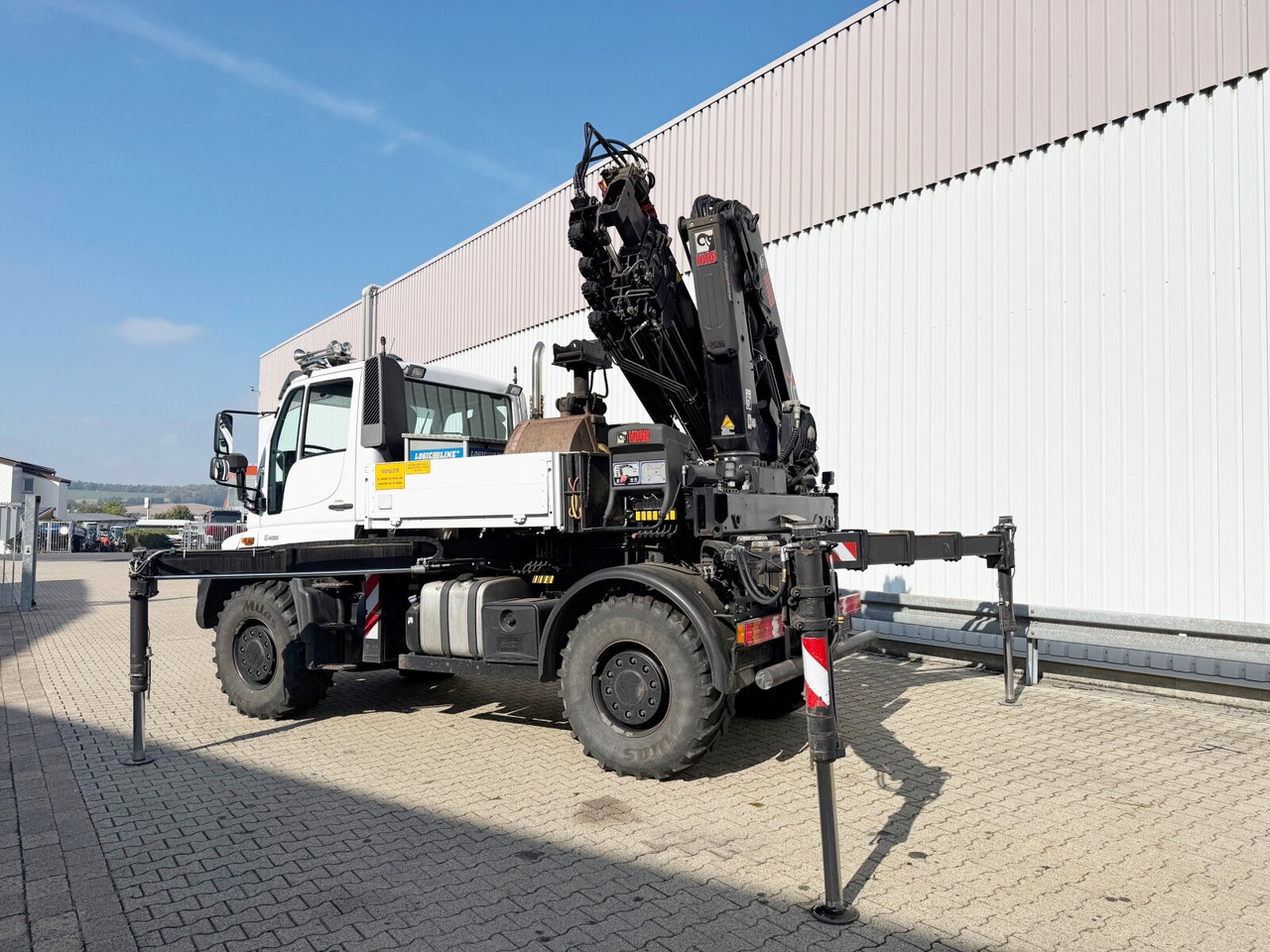 Unimog U400 4x4 U400 4x4, Frontzapfwelle, Heckkran Hiab XS 144-E4 HiDuo, Seilwinde, Funk - Avtodvigalo: slika 3 Unimog U400 4x4 U400 4x4, Frontzapfwelle, Heckkran Hiab XS 144-E4 HiDuo, Seilwinde, Funk - Avtodvigalo: slika 3