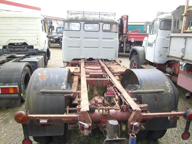 V5 4x2 Saurer V5 4x2 - Tovornjak-šasija: slika 4 V5 4x2 Saurer V5 4x2 - Tovornjak-šasija: slika 4