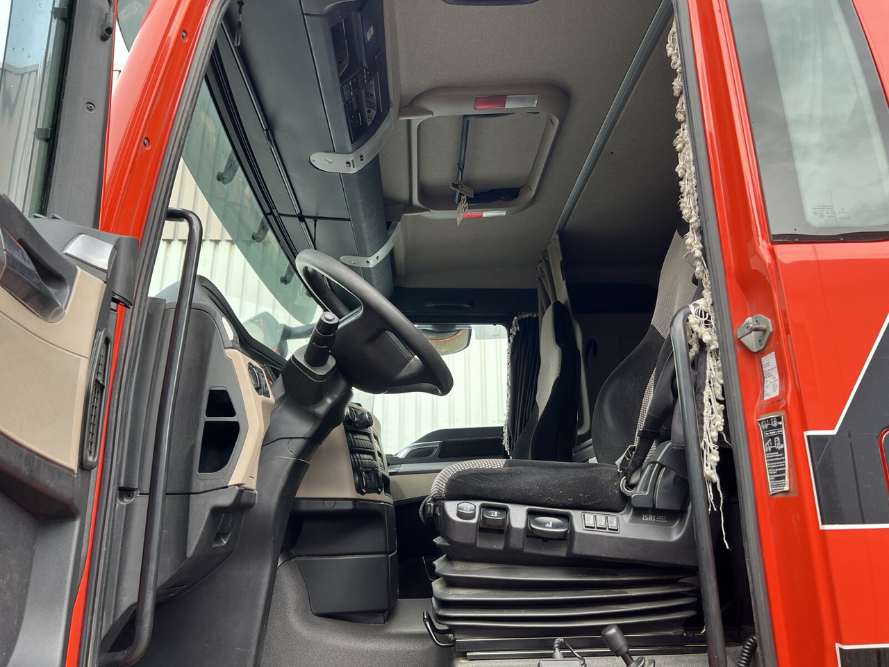 MAN TGX 18.500 4X4H BLS TGX 18.500 4X4H BLS, PriTarder, HydroDrive, Kipphydraulik - Vlačilec: slika 5 MAN TGX 18.500 4X4H BLS TGX 18.500 4X4H BLS, PriTarder, HydroDrive, Kipphydraulik - Vlačilec: slika 5