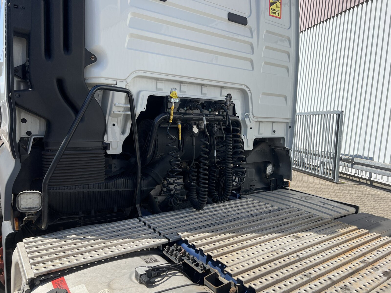 MAN TGX 26.500 6X2/4 BLS TGX 26.500 6X2/4 BLS, Intarder, Vorlauflenk-/lift, XXL-Fahrerhaus, 70t - Vlačilec: slika 2 MAN TGX 26.500 6X2/4 BLS TGX 26.500 6X2/4 BLS, Intarder, Vorlauflenk-/lift, XXL-Fahrerhaus, 70t - Vlačilec: slika 2
