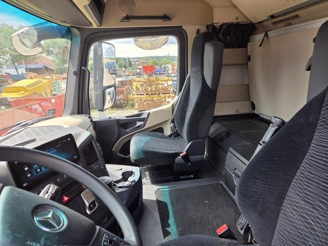 Mercedes-Benz Actros 1846 LS 4x2 Actros 1846 LS 4x2 MultimediaCockpit, StreamSpace, ADR - Vlačilec: slika 3 Mercedes-Benz Actros 1846 LS 4x2 Actros 1846 LS 4x2 MultimediaCockpit, StreamSpace, ADR - Vlačilec: slika 3