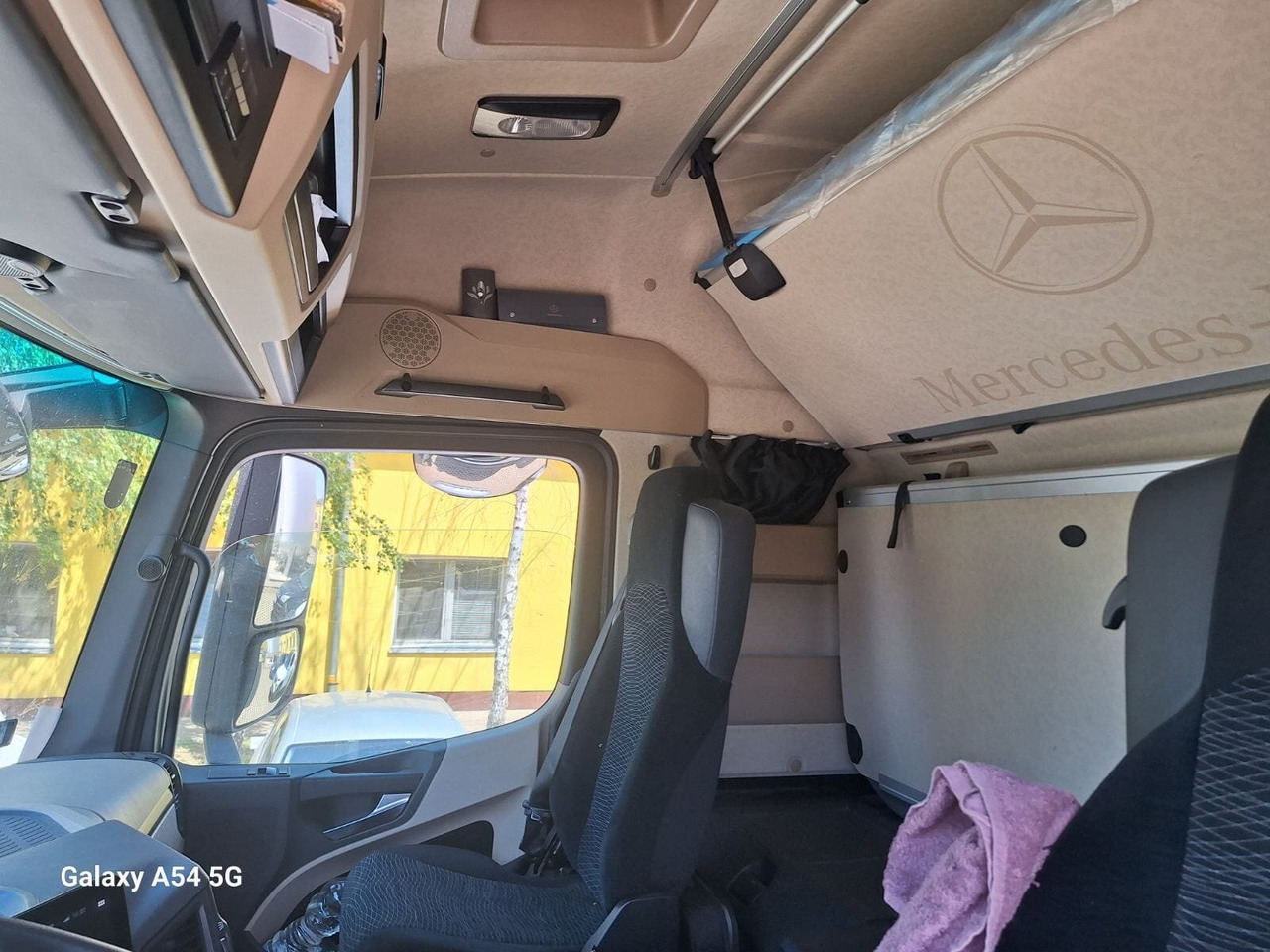 Mercedes-Benz Actros 1846 LS 4x2 Actros 1846 LS 4x2 MultimediaCockpit, StreamSpace, ADR - Vlačilec: slika 5 Mercedes-Benz Actros 1846 LS 4x2 Actros 1846 LS 4x2 MultimediaCockpit, StreamSpace, ADR - Vlačilec: slika 5