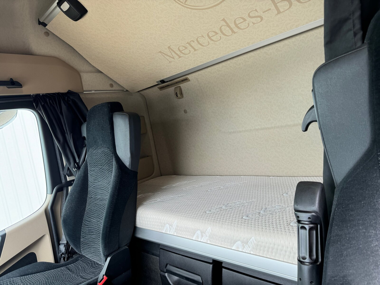 Mercedes-Benz Actros 1848 LS 4x2 Actros 1848 LS 4x2, Vollumer, Retarder - Vlačilec: slika 4 Mercedes-Benz Actros 1848 LS 4x2 Actros 1848 LS 4x2, Vollumer, Retarder - Vlačilec: slika 4