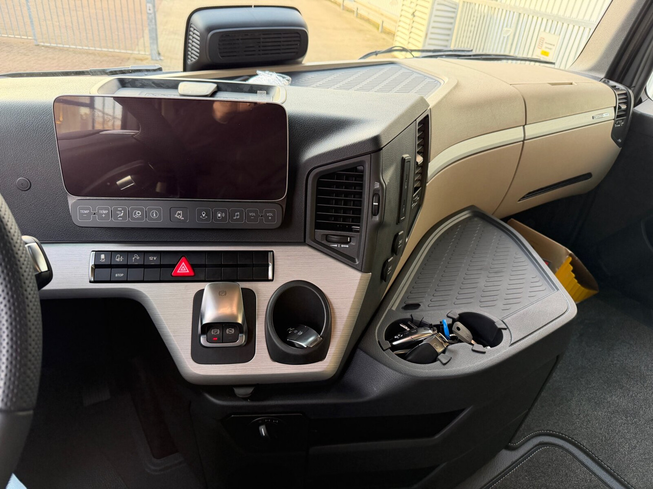 Mercedes-Benz Actros 3363 LS 6x4 Actros 3363 LS 6x4, Retarder, SoloStar, MultimediaCockpit, Navi, LED - Vlačilec: slika 3 Mercedes-Benz Actros 3363 LS 6x4 Actros 3363 LS 6x4, Retarder, SoloStar, MultimediaCockpit, Navi, LED - Vlačilec: slika 3