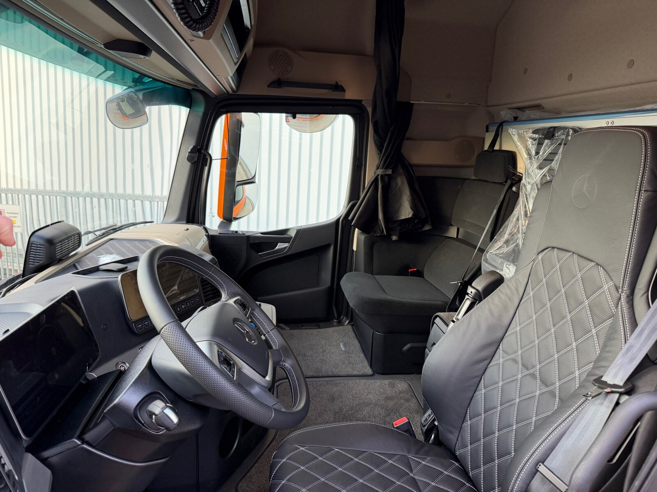 Mercedes-Benz Actros 3363 LS 6x4 Actros 3363 LS 6x4, Retarder, SoloStar, MultimediaCockpit, Navi, LED - Vlačilec: slika 2 Mercedes-Benz Actros 3363 LS 6x4 Actros 3363 LS 6x4, Retarder, SoloStar, MultimediaCockpit, Navi, LED - Vlačilec: slika 2
