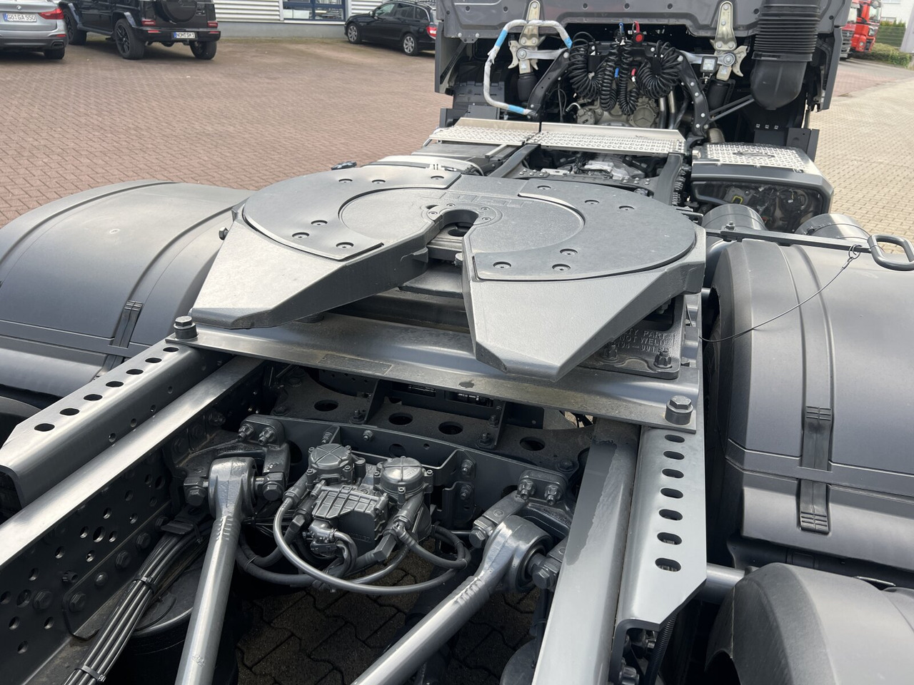 Mercedes-Benz Arocs 2653 LS 6x4 Arocs 2653 LS 6x4, Retarder, MirrorCam, MultimediaCockpit, Navi, LED - Vlačilec: slika 4 Mercedes-Benz Arocs 2653 LS 6x4 Arocs 2653 LS 6x4, Retarder, MirrorCam, MultimediaCockpit, Navi, LED - Vlačilec: slika 4