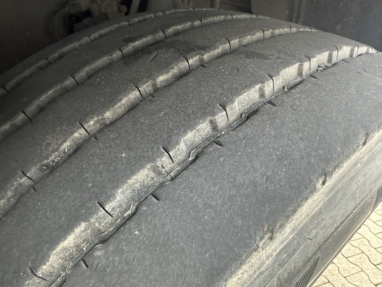 Volvo FM 400 6x4 R FM 400/6x4 R, VDL S-21-6200 4.50 bis 7.00m Container - Kotalni prekucni tovornjak: slika 5 Volvo FM 400 6x4 R FM 400/6x4 R, VDL S-21-6200 4.50 bis 7.00m Container - Kotalni prekucni tovornjak: slika 5