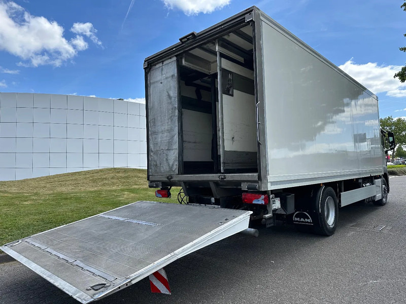 MAN TGS 18.360 FRIGOBLOCK FK25 MULTITEMP + LIFT / LADEBORDWAND 2000 KG + EURO 6 + AIRCO - Tovornjak hladilnik: slika 5 MAN TGS 18.360 FRIGOBLOCK FK25 MULTITEMP + LIFT / LADEBORDWAND 2000 KG + EURO 6 + AIRCO - Tovornjak hladilnik: slika 5