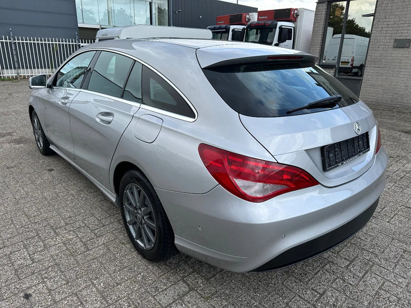 Mercedes-Benz CLA-Klasse 200 D - SHOOTING BRAKE + SUNROOF + NAVI - Avtomobil: slika 3 Mercedes-Benz CLA-Klasse 200 D - SHOOTING BRAKE + SUNROOF + NAVI - Avtomobil: slika 3