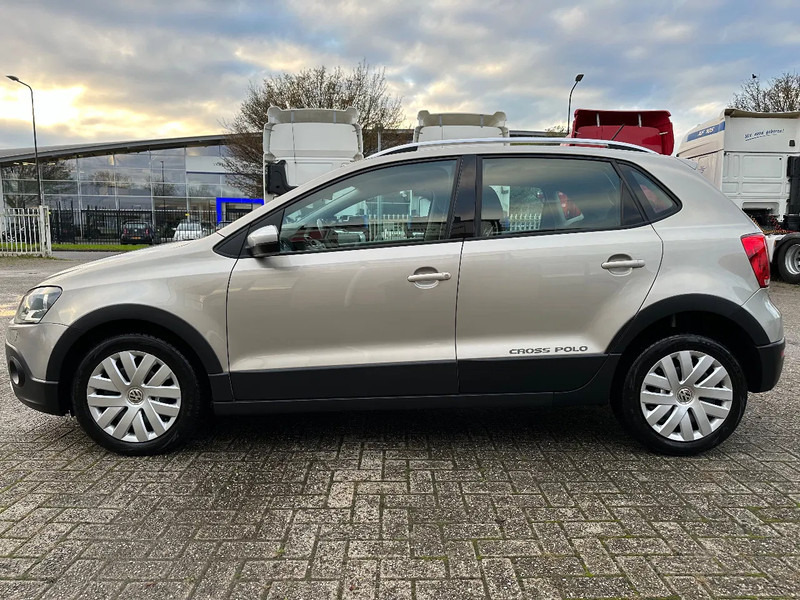 Volkswagen Polo 1.2 TSI CROSS + AUTOMATIC + 101.474 KM + APK/TUV - Kombilimuzina: slika 2 Volkswagen Polo 1.2 TSI CROSS + AUTOMATIC + 101.474 KM + APK/TUV - Kombilimuzina: slika 2