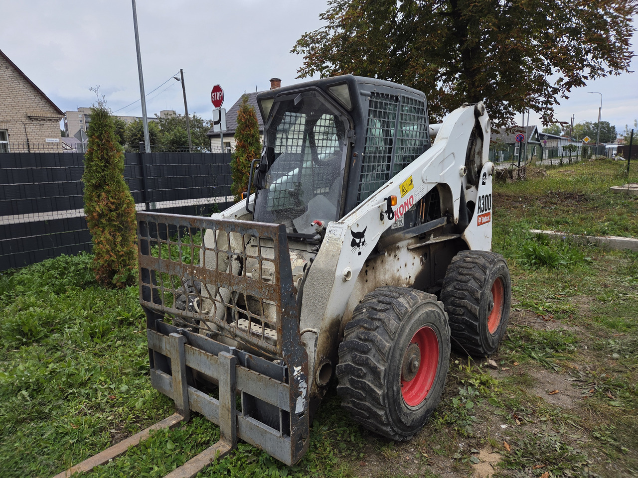 BOBCAT A300 - Mini nakladalec: slika 2 BOBCAT A300 - Mini nakladalec: slika 2