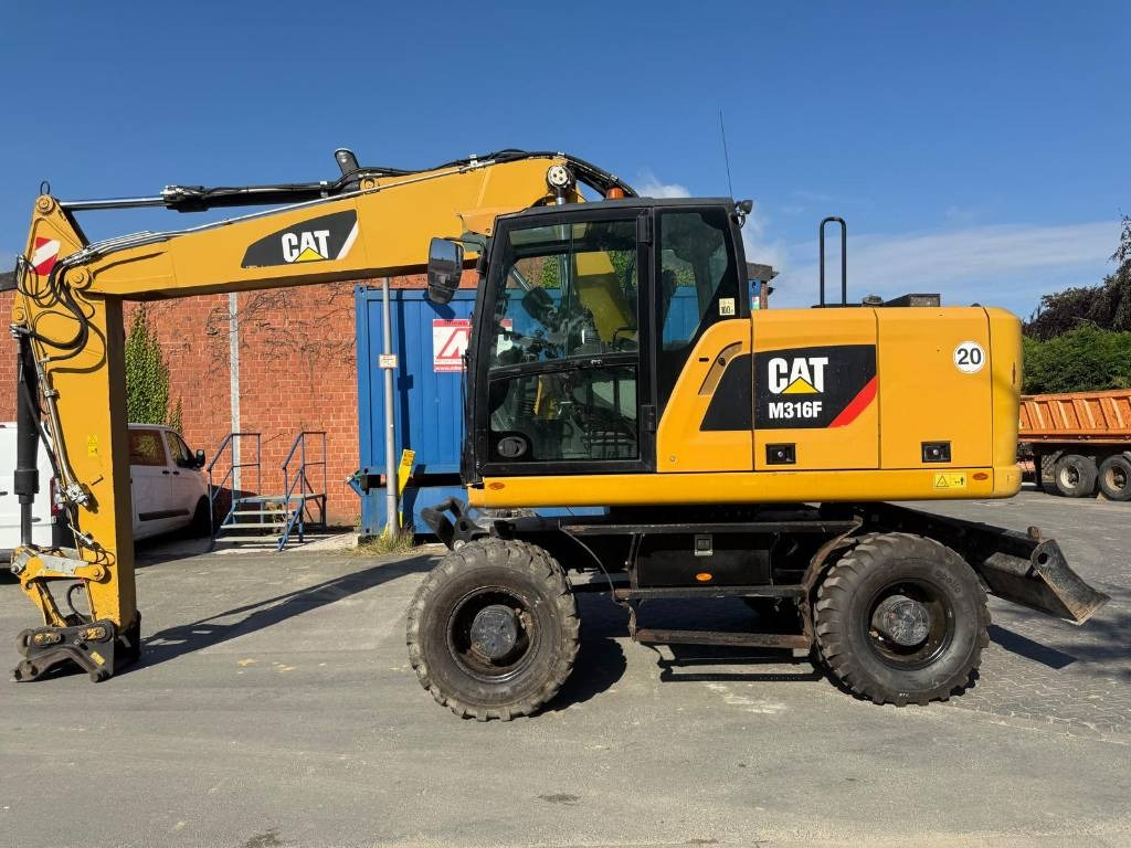CAT M 316F - Bager na kolesih: slika 1 CAT M 316F - Bager na kolesih: slika 1