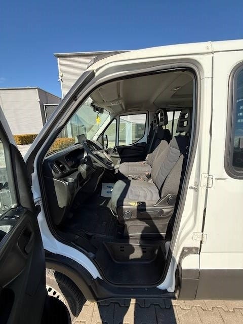 Furgon Iveco Daily 35 S12: slika 6 Furgon Iveco Daily 35 S12: slika 6
