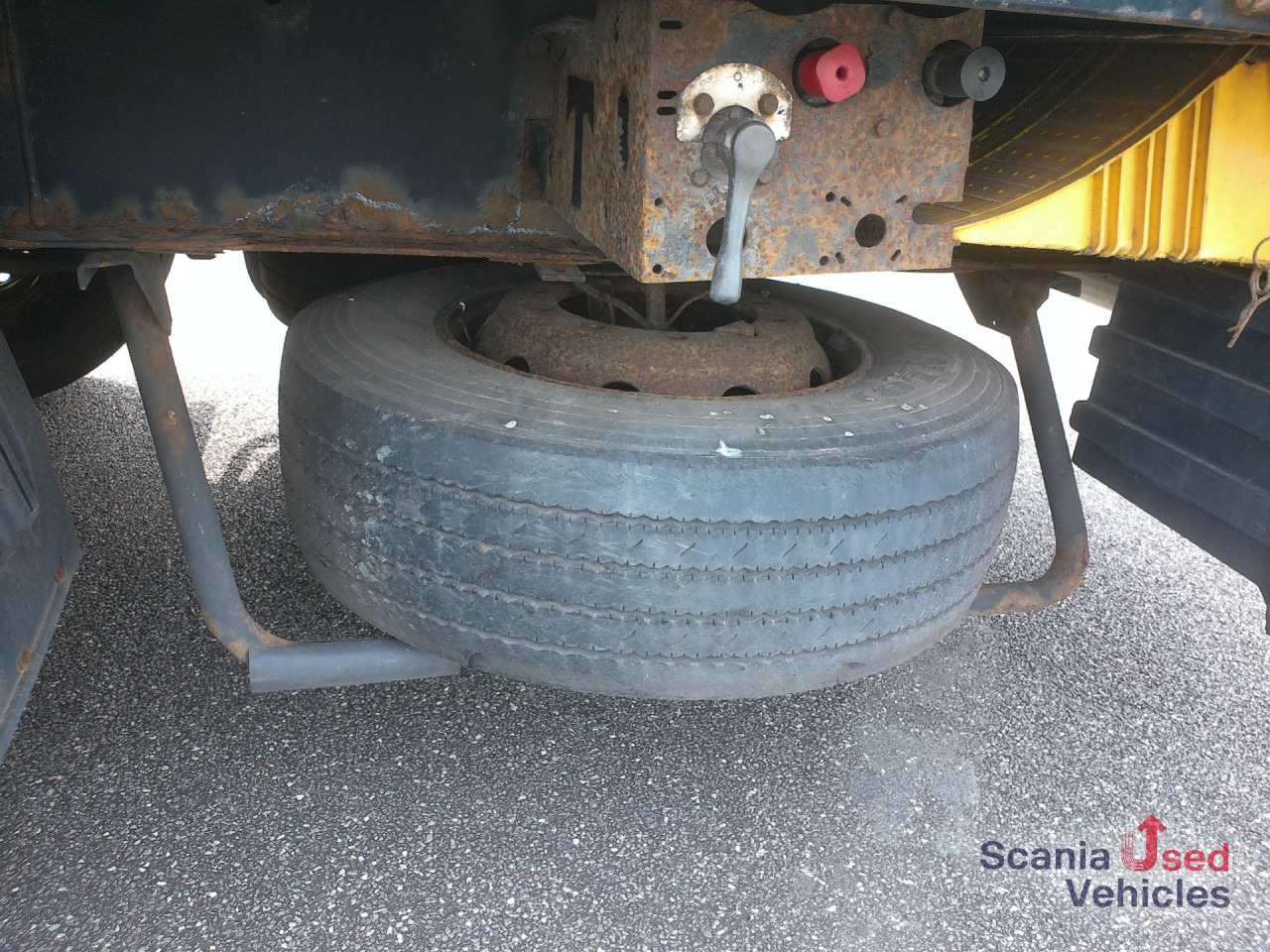 KRONE SD Schiebeplane / Curtainsider - Polprikolica s ponjavo: slika 4 KRONE SD Schiebeplane / Curtainsider - Polprikolica s ponjavo: slika 4