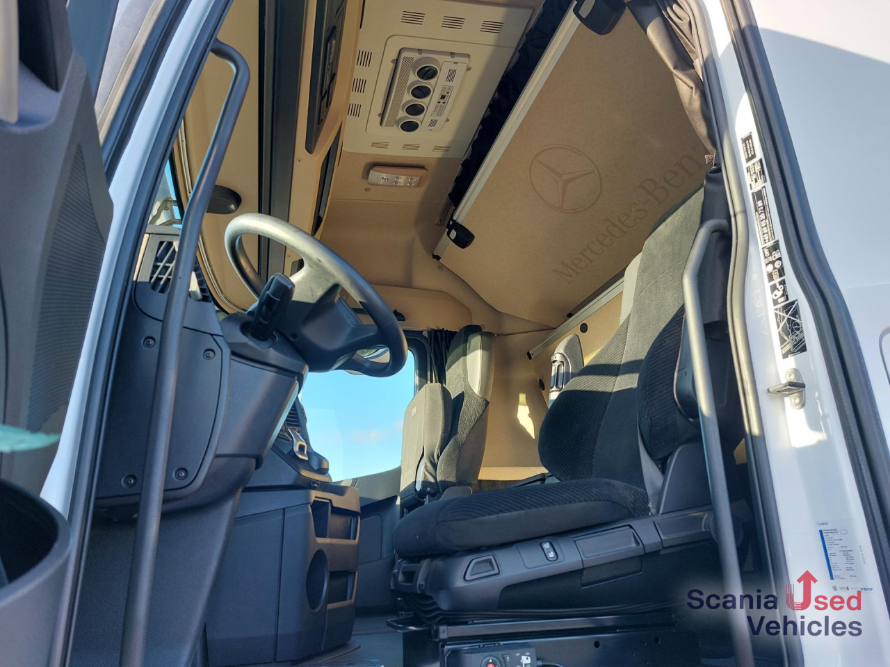 MERCEDES-BENZ 1845L Plane/Edscha NUR KOMPLETT m. ANH.!!! - Tovornjak s ponjavo: slika 4 MERCEDES-BENZ 1845L Plane/Edscha NUR KOMPLETT m. ANH.!!! - Tovornjak s ponjavo: slika 4