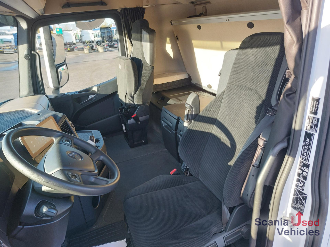 MERCEDES-BENZ 1845L Plane/Edscha NUR KOMPLETT m. ANH.!!! - Tovornjak s ponjavo: slika 5 MERCEDES-BENZ 1845L Plane/Edscha NUR KOMPLETT m. ANH.!!! - Tovornjak s ponjavo: slika 5