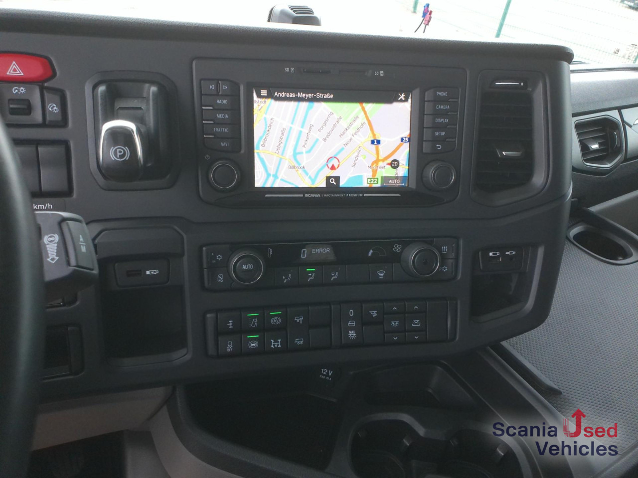 SCANIA R 460 A4x2NA - Vlačilec: slika 2 SCANIA R 460 A4x2NA - Vlačilec: slika 2