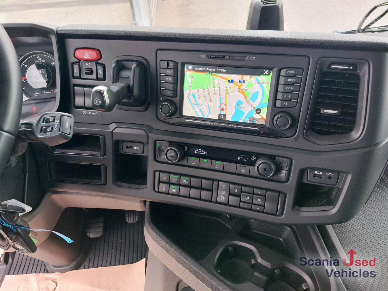 SCANIA R 460 A4x2NA, SUPER, Navi, Standklima - Vlačilec: slika 5 SCANIA R 460 A4x2NA, SUPER, Navi, Standklima - Vlačilec: slika 5