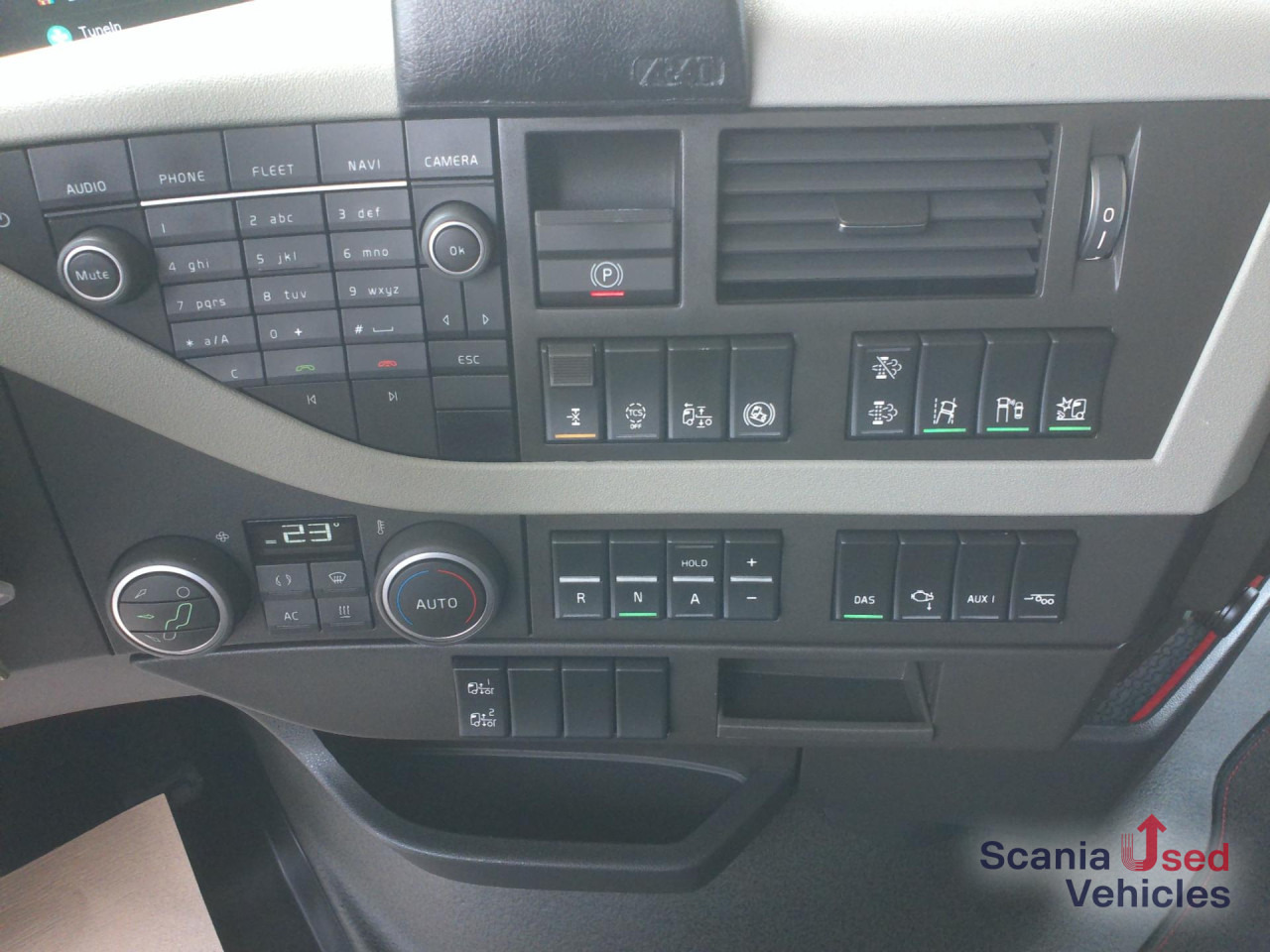 VOLVO FH 13.500 Top Zustand! - Vlačilec: slika 2 VOLVO FH 13.500 Top Zustand! - Vlačilec: slika 2