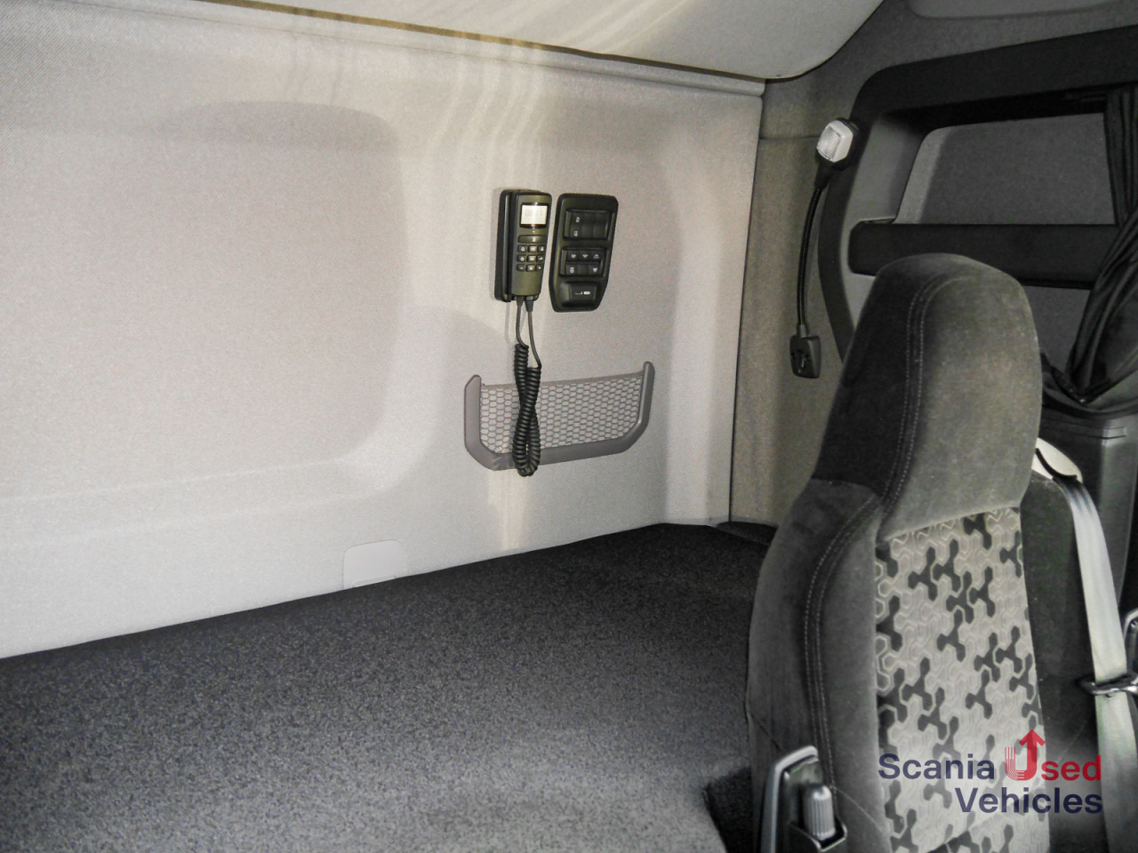 SCANIA R 460 A4x2EB - SUPER - - Vlačilec: slika 2 SCANIA R 460 A4x2EB - SUPER - - Vlačilec: slika 2