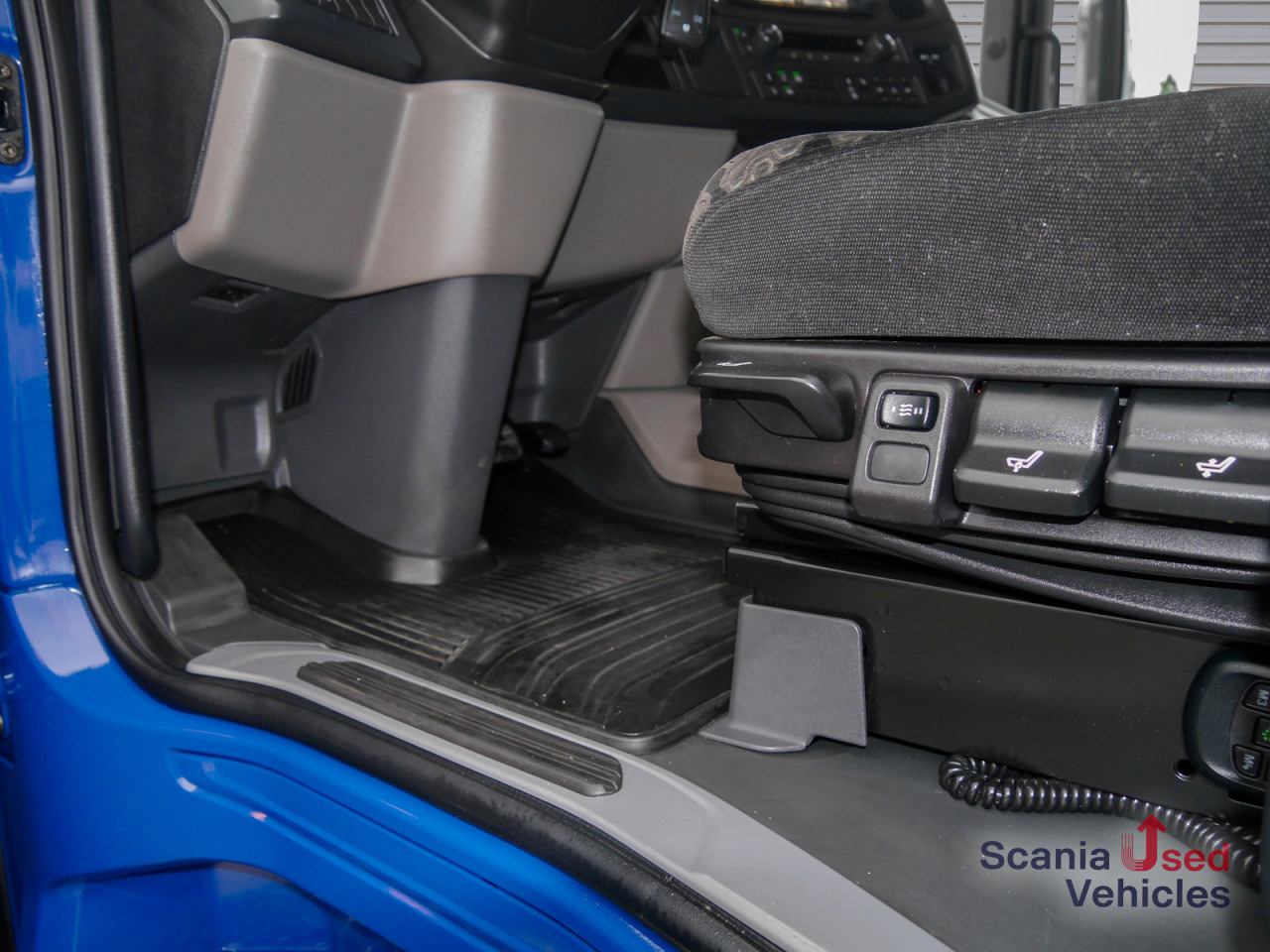 SCANIA R 460 A4x2NA - SUPER - - Vlačilec: slika 3 SCANIA R 460 A4x2NA - SUPER - - Vlačilec: slika 3