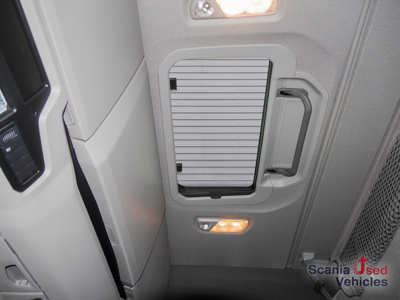 SCANIA R 460 A4x2NA - SUPER - - Vlačilec: slika 2 SCANIA R 460 A4x2NA - SUPER - - Vlačilec: slika 2