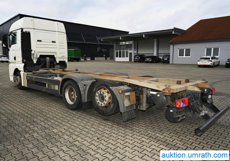 Insolvenzauktion: MAN TGX 26.440 6X2-2 LL ATL- BDF Wechselsystem XLX - Fahrerhaus Automatik Kimaautomatik AHK EURO 5 - Kontejnerski tovornjak/ Tovornjak z zamenljivim tovoriščem: slika 3 Insolvenzauktion: MAN TGX 26.440 6X2-2 LL ATL- BDF Wechselsystem XLX - Fahrerhaus Automatik Kimaautomatik AHK EURO 5 - Kontejnerski tovornjak/ Tovornjak z zamenljivim tovoriščem: slika 3