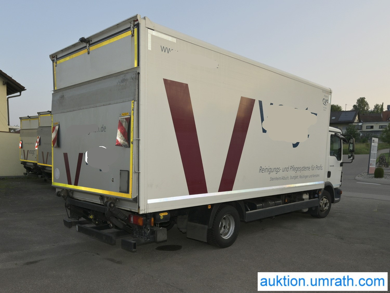 MAN TGL 12.250 4x2 L/BL Koffer Ladebordwand Klimaautomatik NAVI Luftfederung Automatikgetriebe EURO 6 - Tovornjak zabojnik: slika 5 MAN TGL 12.250 4x2 L/BL Koffer Ladebordwand Klimaautomatik NAVI Luftfederung Automatikgetriebe EURO 6 - Tovornjak zabojnik: slika 5