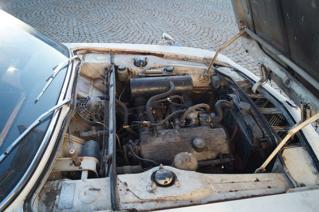 Coupe BMW 2000 CS: slika 17