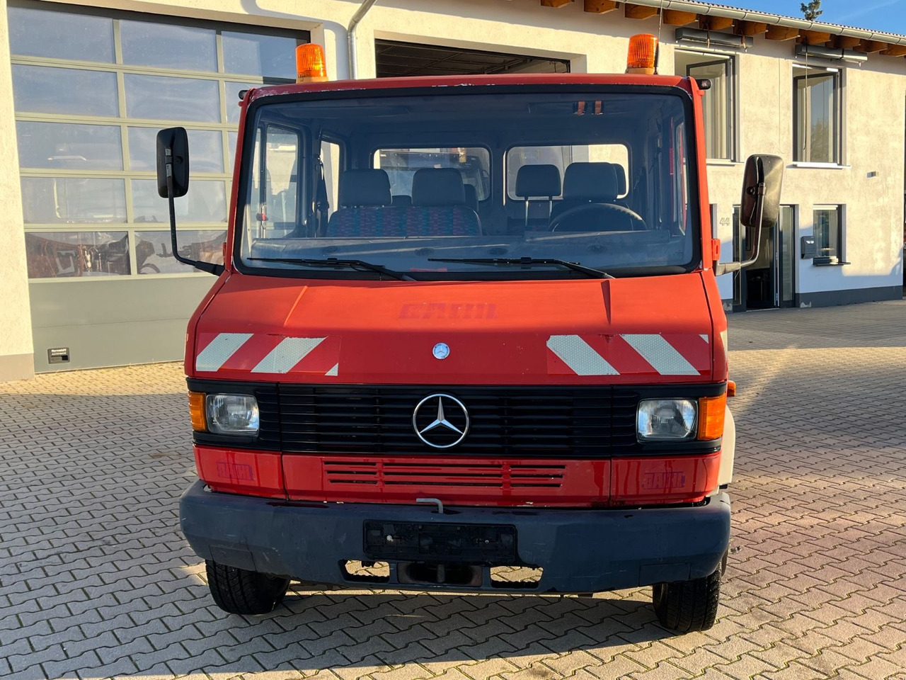 Mercedes-Benz 714D Doka Pritsche - Dostavno vozilo s kesonom, Dostavno vozilo z dvojno kabino: slika 3 Mercedes-Benz 714D Doka Pritsche - Dostavno vozilo s kesonom, Dostavno vozilo z dvojno kabino: slika 3