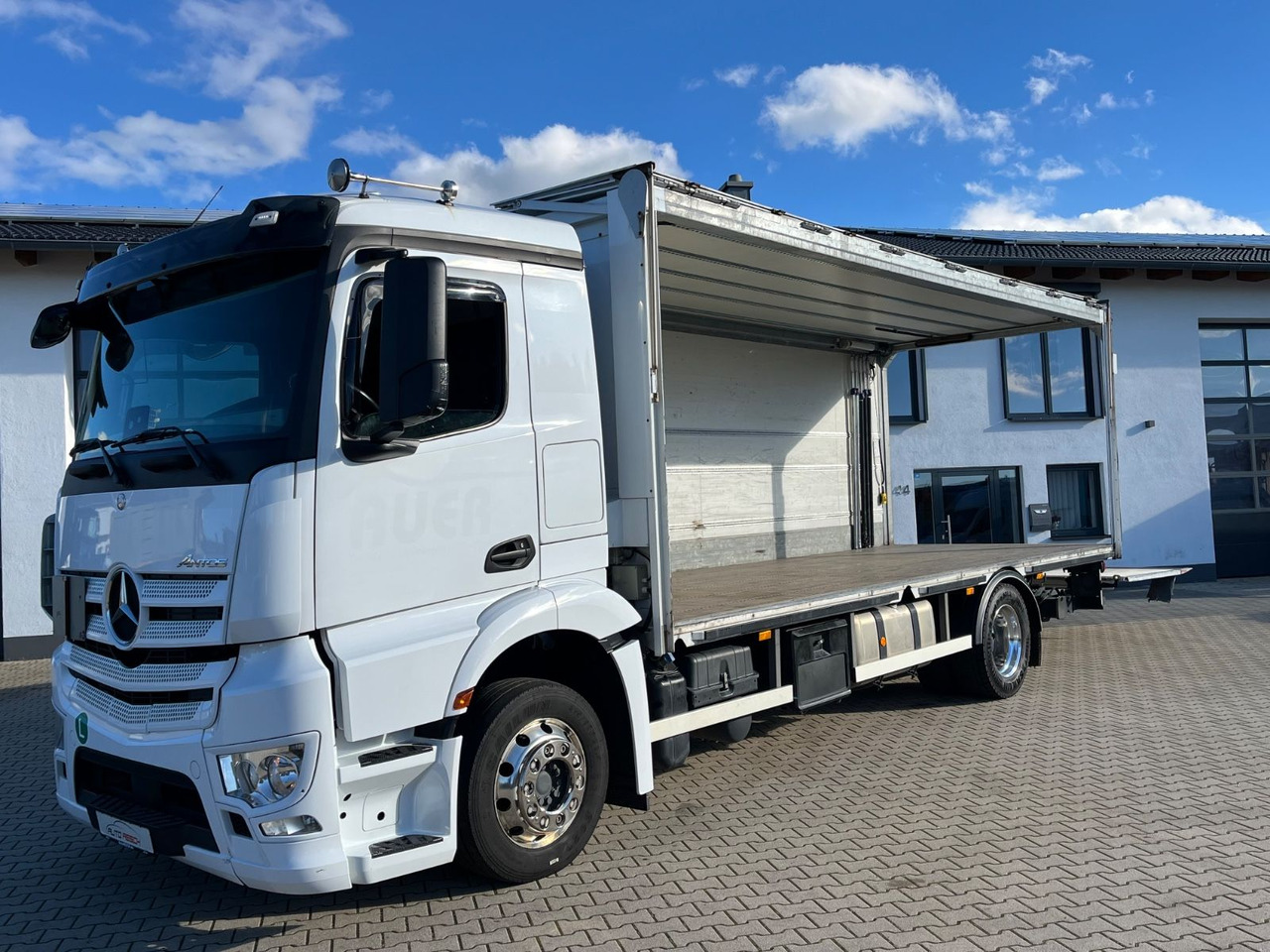 Mercedes-Benz Antos 1836 Klappwand Getränkekoffer beheizt - Tovornjak za prevoz pijač: slika 3 Mercedes-Benz Antos 1836 Klappwand Getränkekoffer beheizt - Tovornjak za prevoz pijač: slika 3