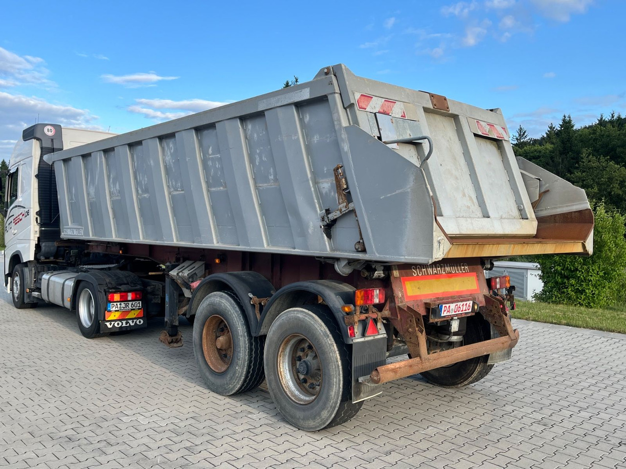 Schwarzmüller 2 Achs Alu Kippmulde Trommelbremse - Kiper polprikolica: slika 4 Schwarzmüller 2 Achs Alu Kippmulde Trommelbremse - Kiper polprikolica: slika 4