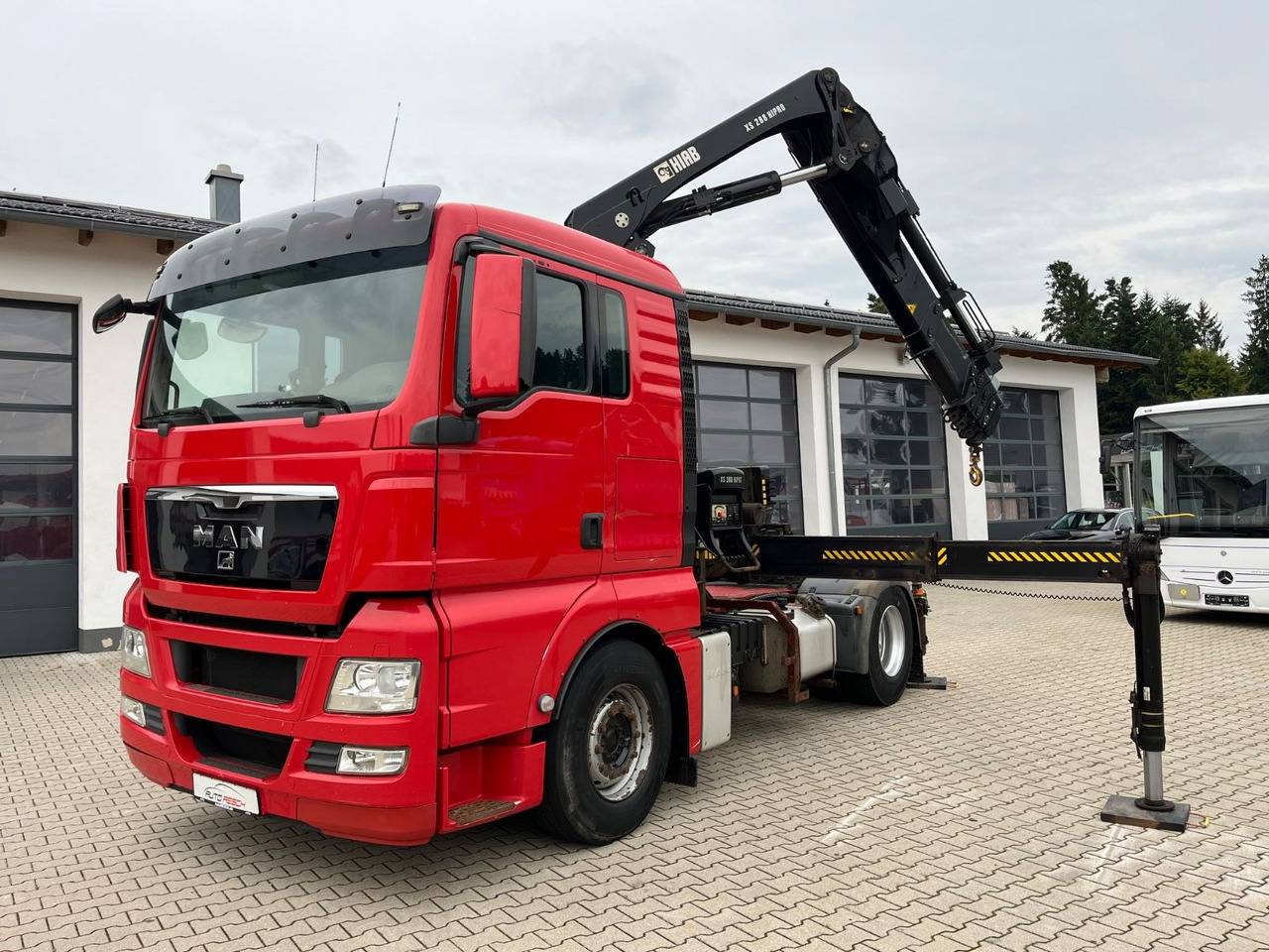 MAN TGX 18.400 mit Kran HIAB 288E P-5 HIPRO - Vlačilec: slika 4 MAN TGX 18.400 mit Kran HIAB 288E P-5 HIPRO - Vlačilec: slika 4